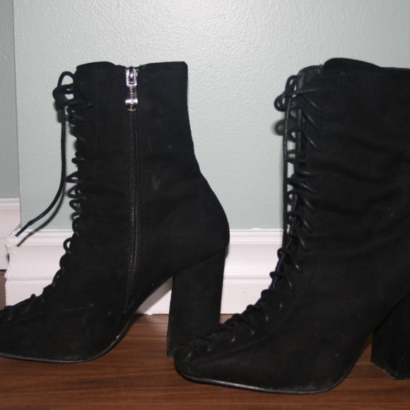 CAPE ROBBIN ANKLE BOOTS - Picture 2 of 2